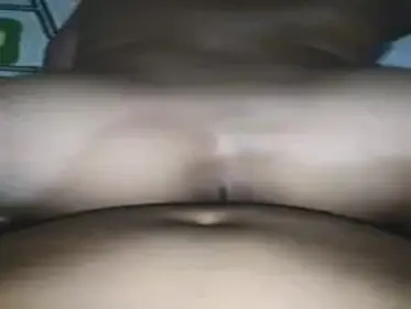 Gadis Cantik Pasrah Goyang Kasur Peraduan Imut
