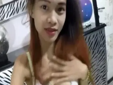 Gadis Medan Cantik Pasrah Goyang Kasur Crot